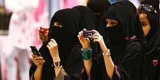 Mujeres libres con burka