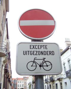 Dirección prohibida salvo bicicletas (Bruselas)