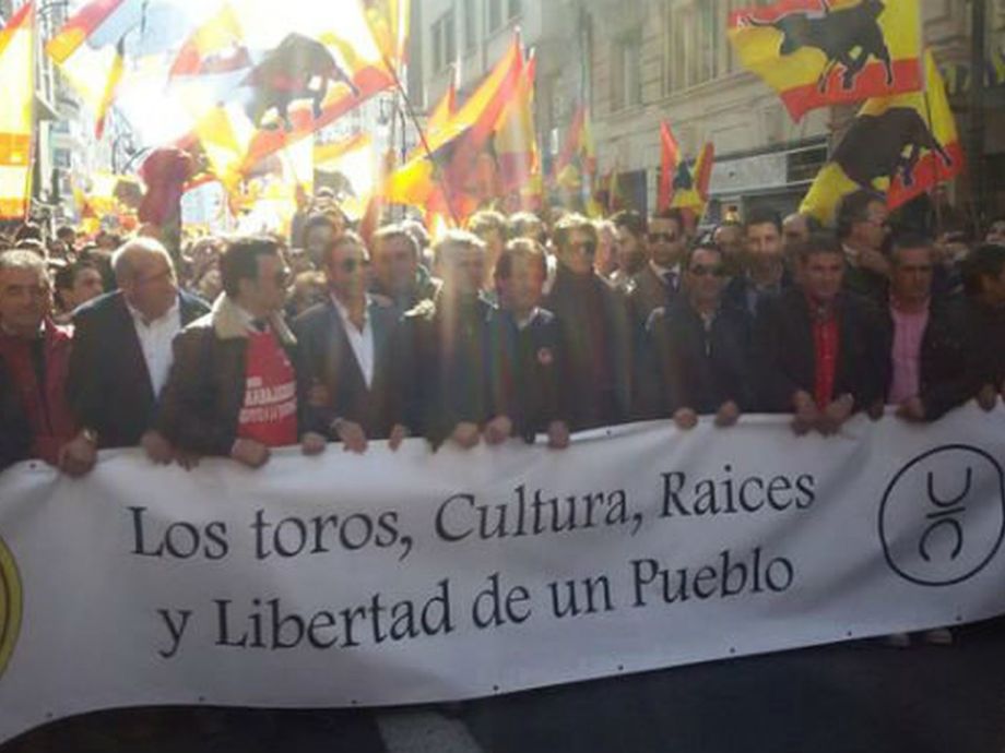 Ortografía manifestación pro toros