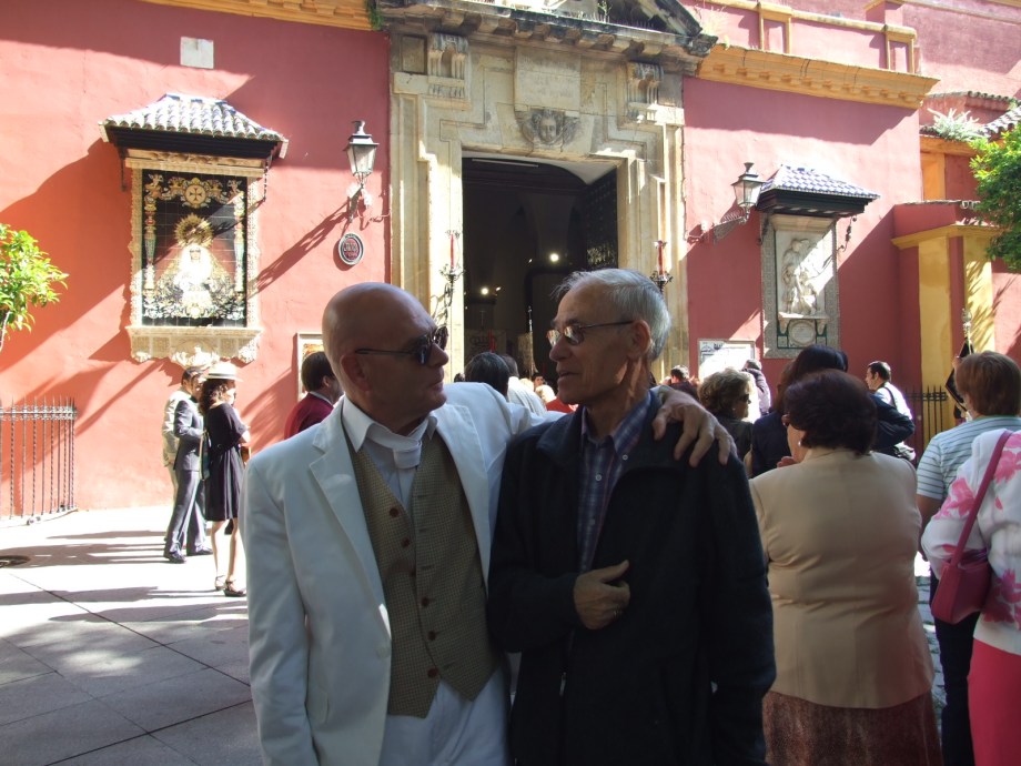 Procesión en San Lorenzo mayo 2010 008 Daniel Lebrato con Ángel Esteban