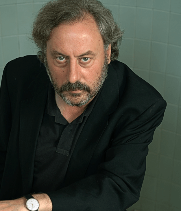 Julio Llamazares.png