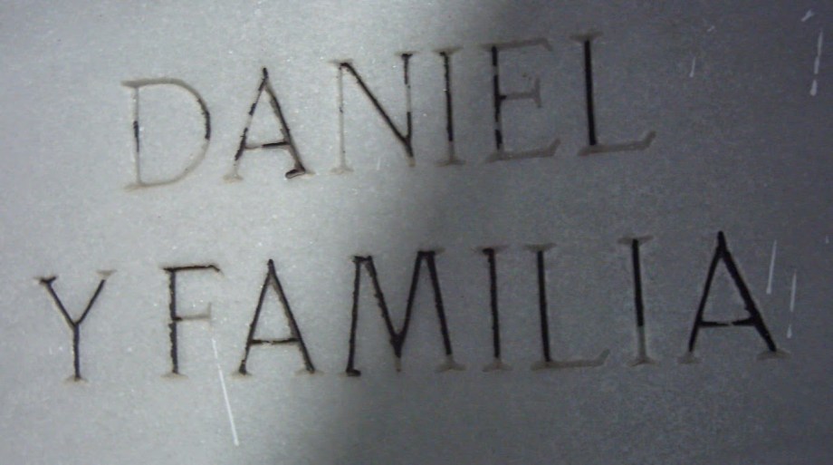 Cementerio_daniel y familia