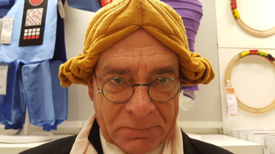 Daniel Lebrato, con peluca de juez