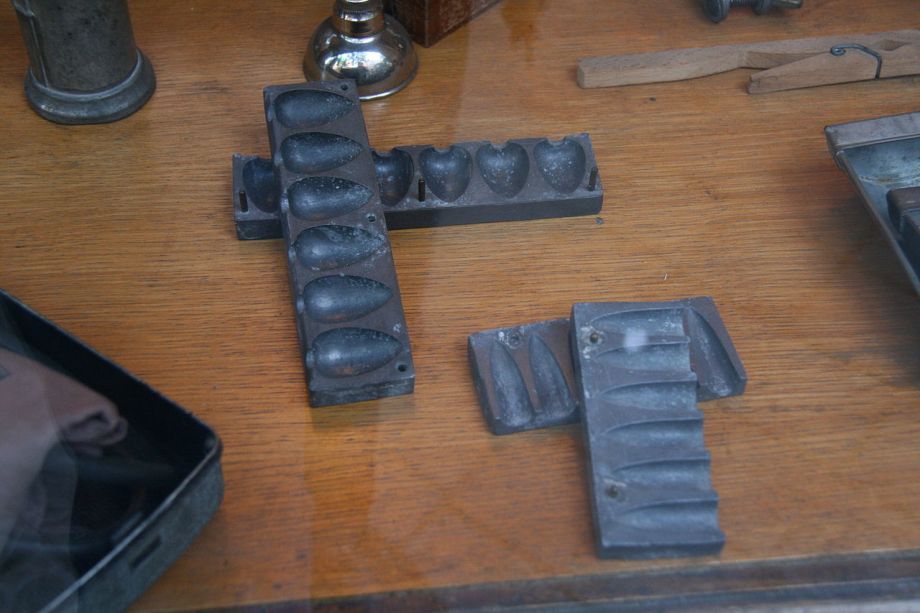 Supositorios moldes de plomo