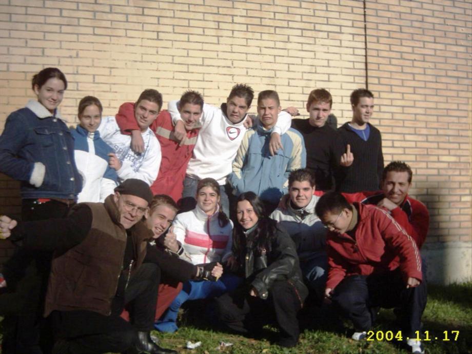 2004.11.17.IcoEstiloUrbano.ElGrupo&amp;ElProfe (1)